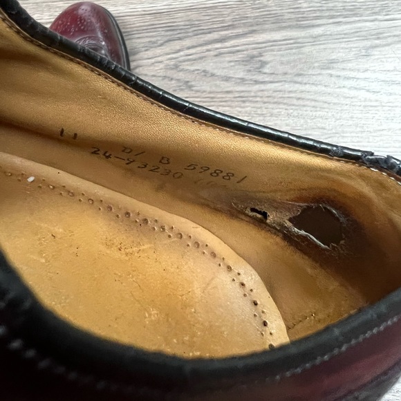 Johnston & Murphy Burgundy Wingtip Oxfords 11 D